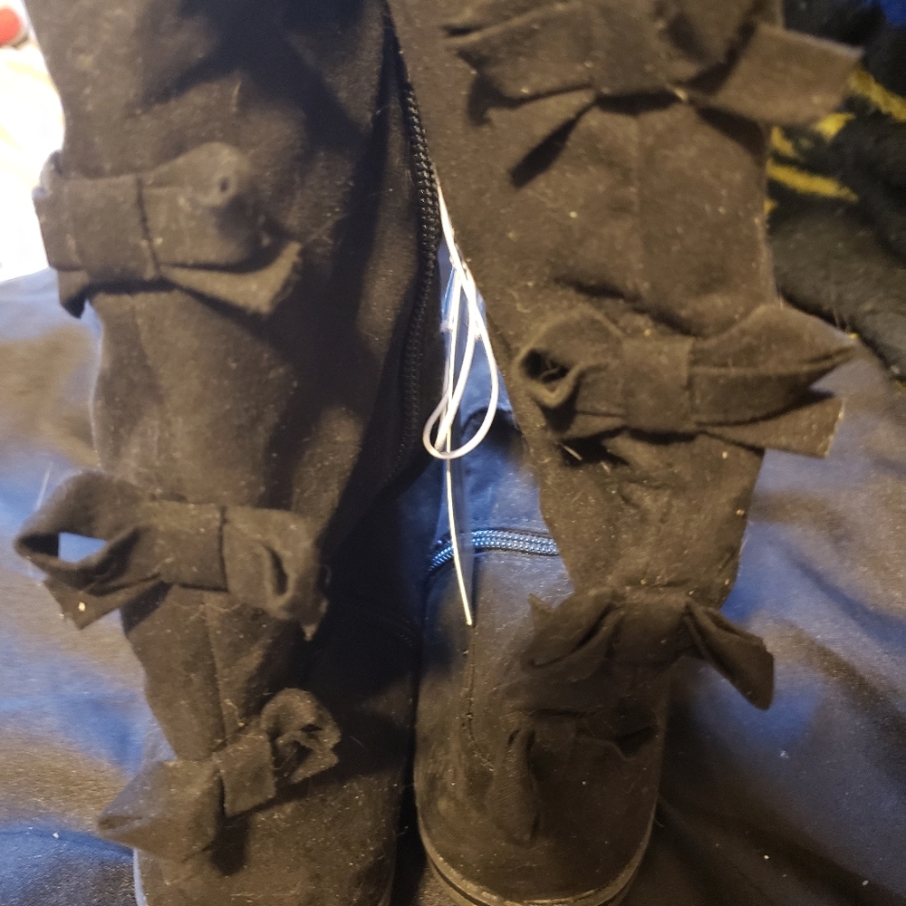 Boots - Picture 2 of 3